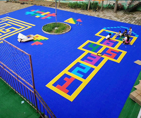 幼兒園露天場(chǎng)地拼接地板